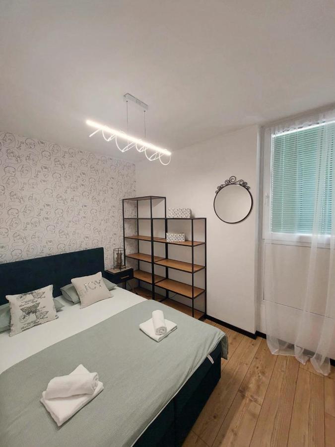 Apartment Punta Omiš Eksteriør bilde