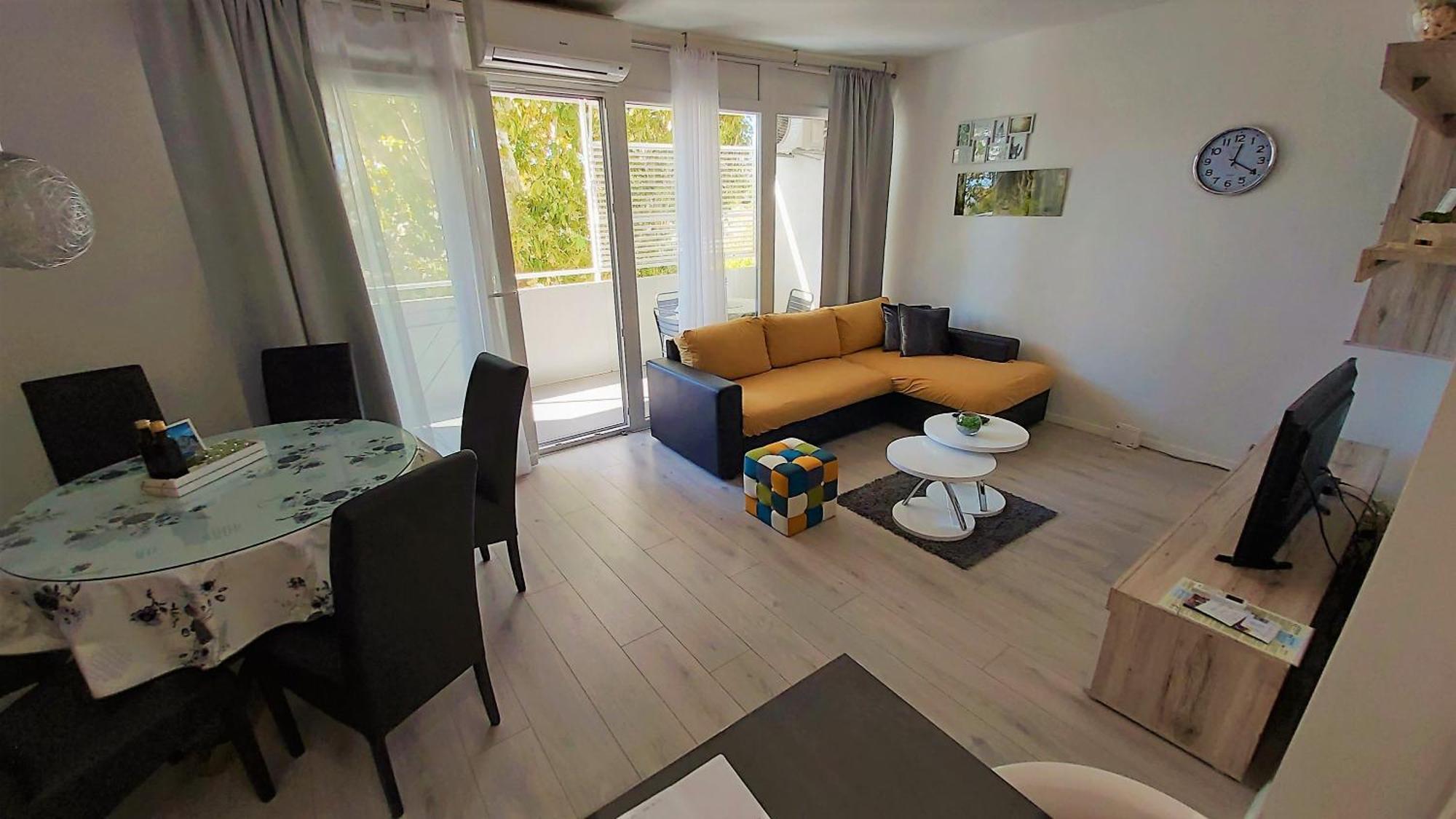 Apartment Punta Omiš Eksteriør bilde