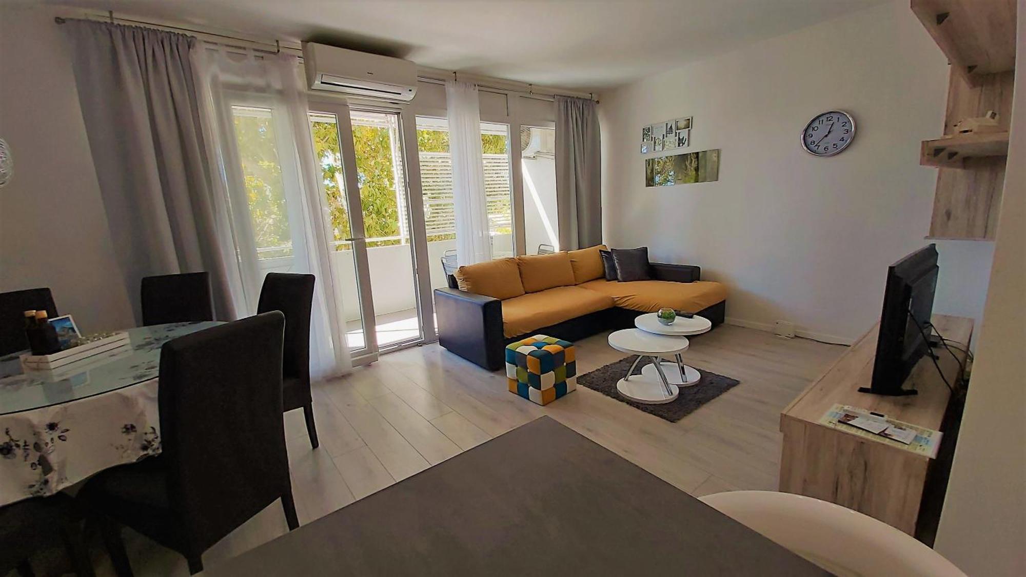 Apartment Punta Omiš Eksteriør bilde