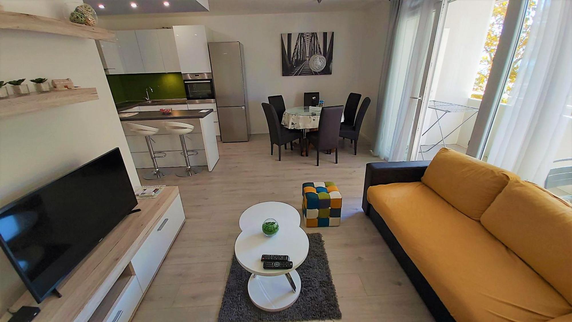 Apartment Punta Omiš Eksteriør bilde